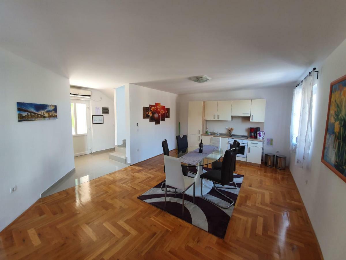 Apartman Dubravka 1 Lovran Exterior photo